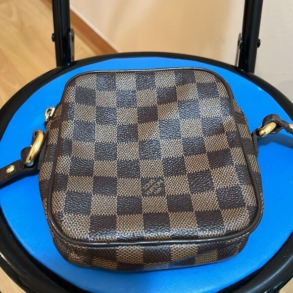 Rift crossbody bag - Picture 8 of 17